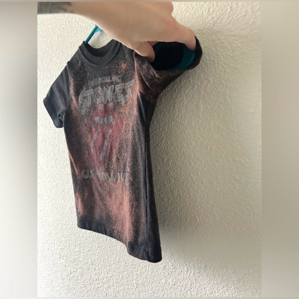 Rolling Stones US Tour ’78 Toddler Tee Size 4 | Bleach Splatter Graphic Shirt - Picture 4 of 9